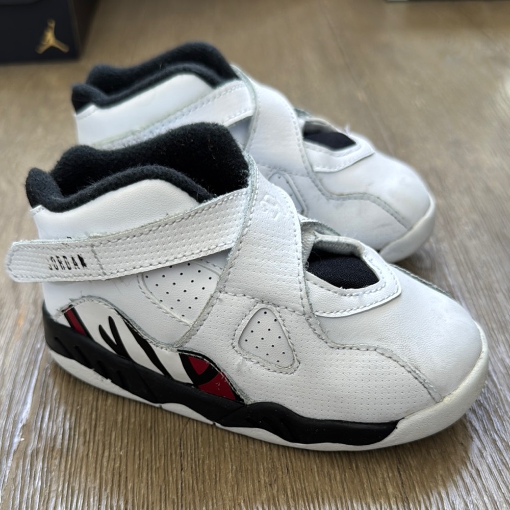 Kids Jordan 8 Retro Sneakers